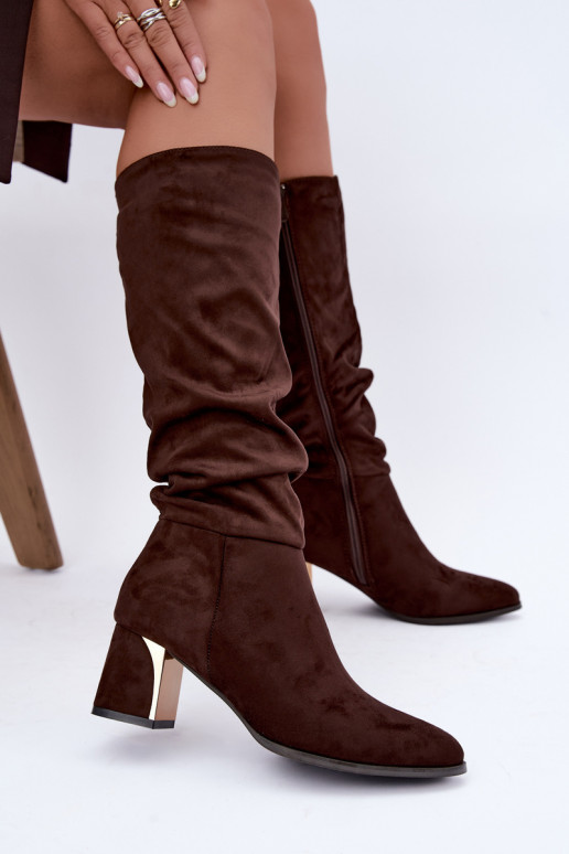 Botas altas arrugadas y calentitas con tacones en color chocolate Ivenna