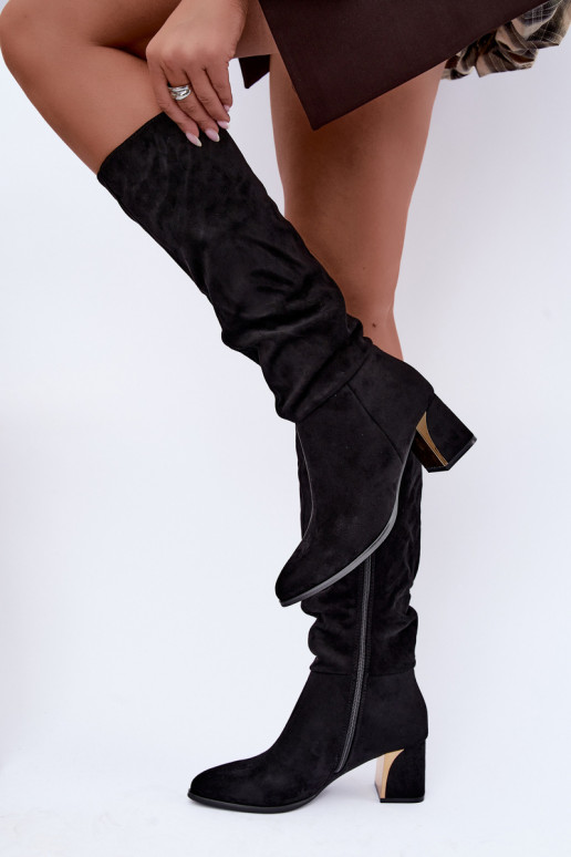 Botas altas arrugadas y calentitas con tacones en negro Ivenna