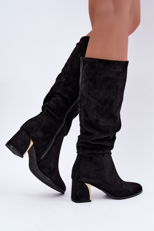 Botas altas arrugadas y calentitas con tacones en negro Ivenna