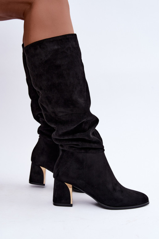 Botas altas arrugadas y calentitas con tacones en negro Ivenna