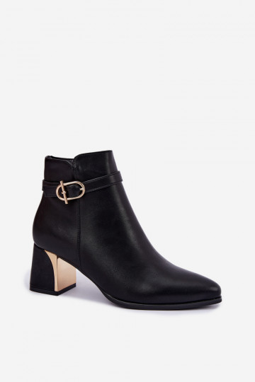 Botines de mujer con correas decorativas y hebillas en negro Kordelia