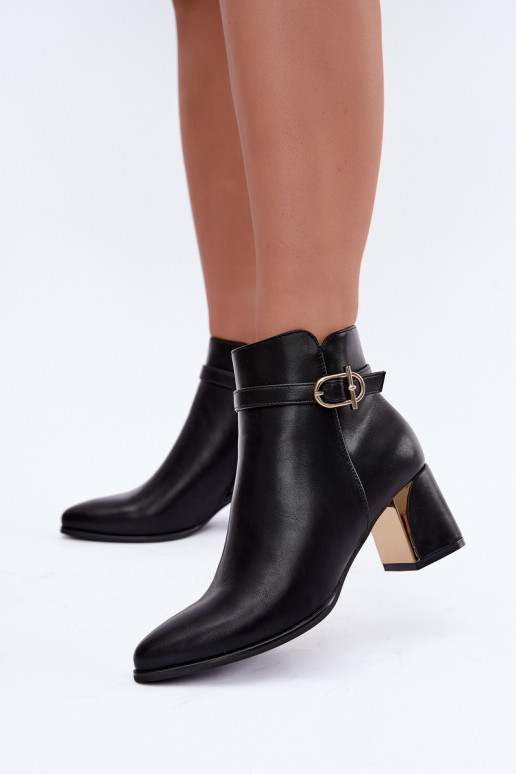 Botines de mujer con correas decorativas y hebillas en negro Kordelia