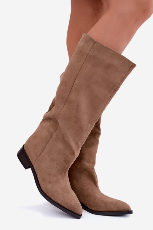 Botas altas sin cierre con tacones anchos en color arena Cadorine
