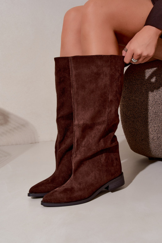 Botas altas sin cierre con tacones anchos en color chocolate Cadorine