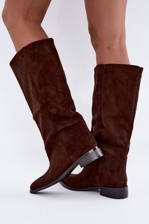 Botas altas sin cierre con tacones anchos en color chocolate Cadorine
