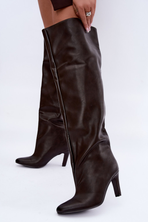 Botas altas sin cierre para mujer con tacones puntiagudos sobre la rodilla en color chocolate Emorine
