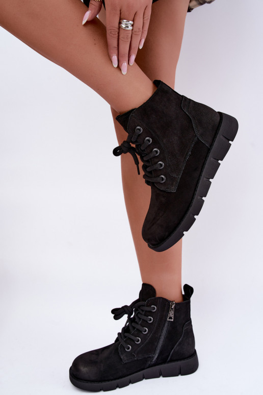 Botines negros de cuero aislados con cordones Vinceza 67040