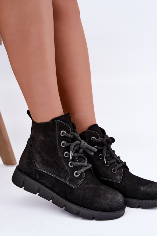 Botines negros de cuero aislados con cordones Vinceza 67040