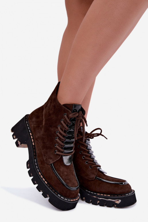 Botines aislados de ante sintético color chocolate Artiker 59C0272