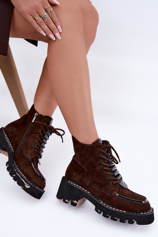 Botines aislados de ante sintético color chocolate Artiker 59C0272