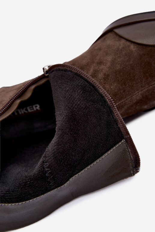 Botas de ante chaki aisladas con tacones Artiker 59C1297