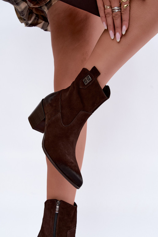 Botines aislados para mujer de estilo cowboy con tacones de ante natural Zazoo 60603