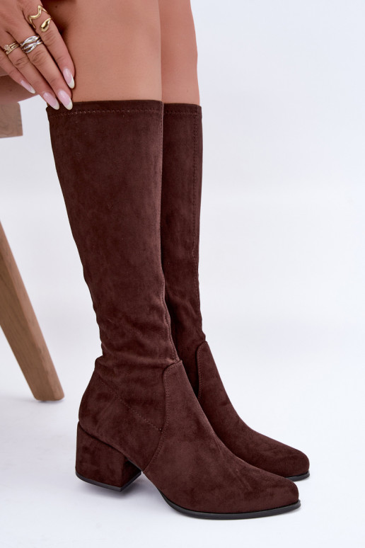 Botas altas para mujer con tacones bajos de ante sintético color chocolate Sergio Leone KZ212
