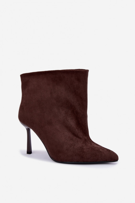Botines de chocolate sin cordones con tacones finos Kamea