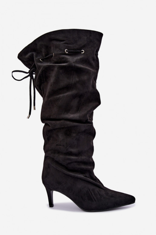 botas altas y cálidas con tacones delgados y detalles elegantes en color negro Tivelle