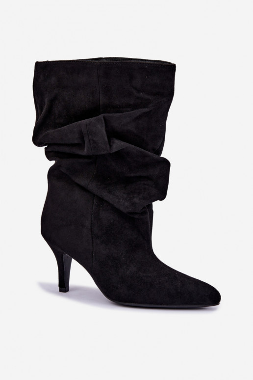 botines de slip-on con tacones de ante sintético en color negro Cindrelle