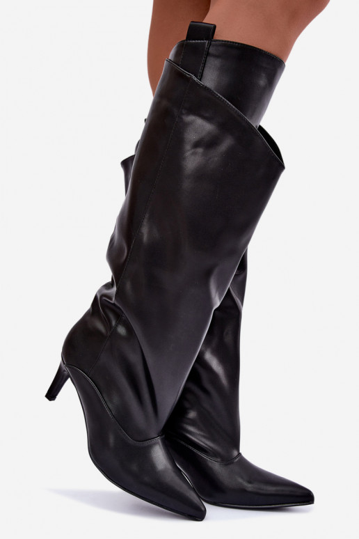botas altas y cálidas con volantes y tacones delgados en color negro Emerine