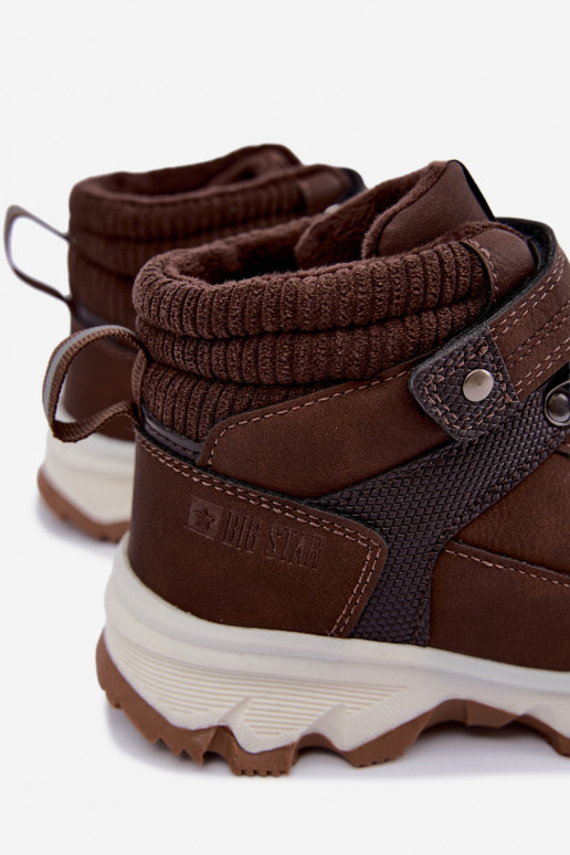 Botas marrones oscuras aisladas para niños con Velcro Big Star UU374006