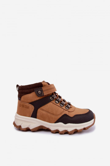Botas marrones aisladas para niños con Velcro Big Star UU374005 2