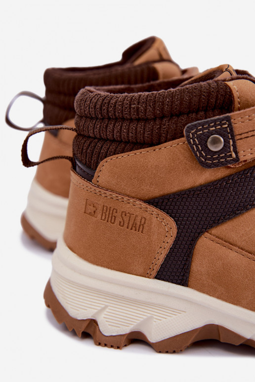 Botas marrones aisladas para niños con Velcro Big Star UU374005