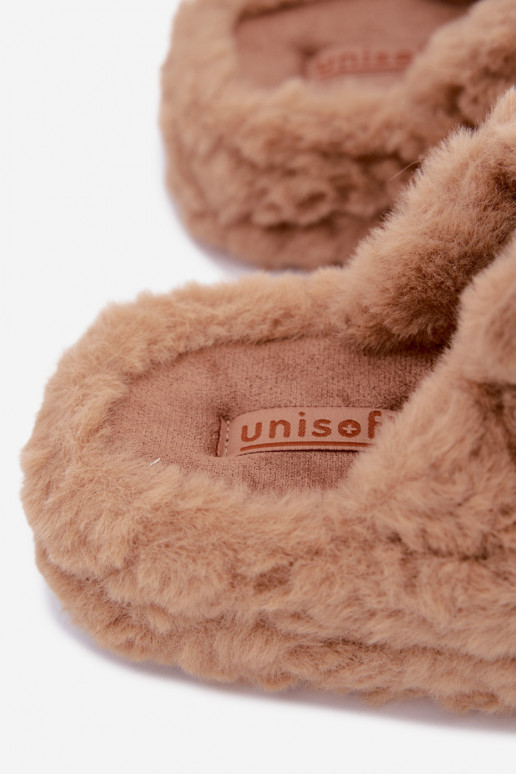 chanclas con pelo y bonitos detalles en color arena Jesselle