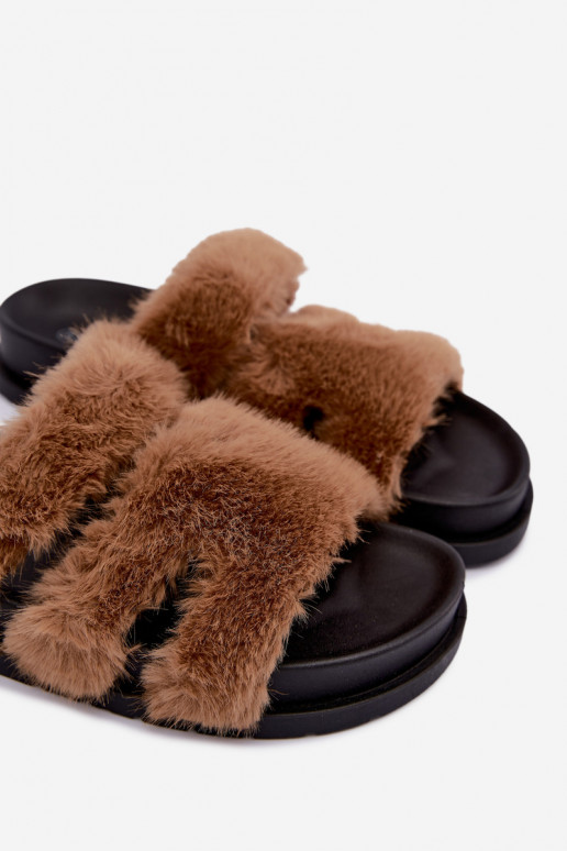 chanclas con pelo en color marrón Talisette