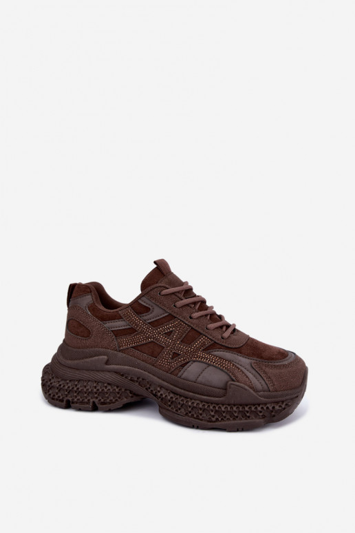 Zapatillas con decoración color chocolate Amselle