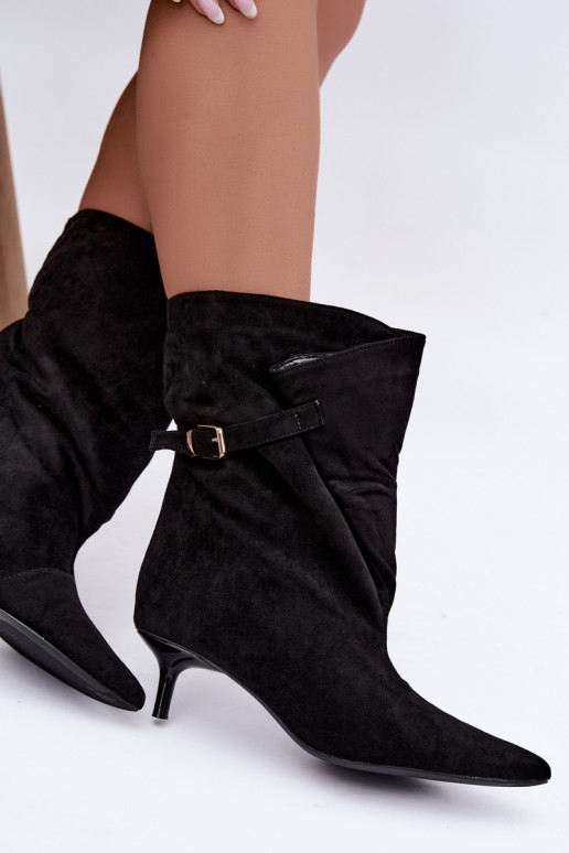 Botines de tacón bajo con hebillas en color negro Canelisse