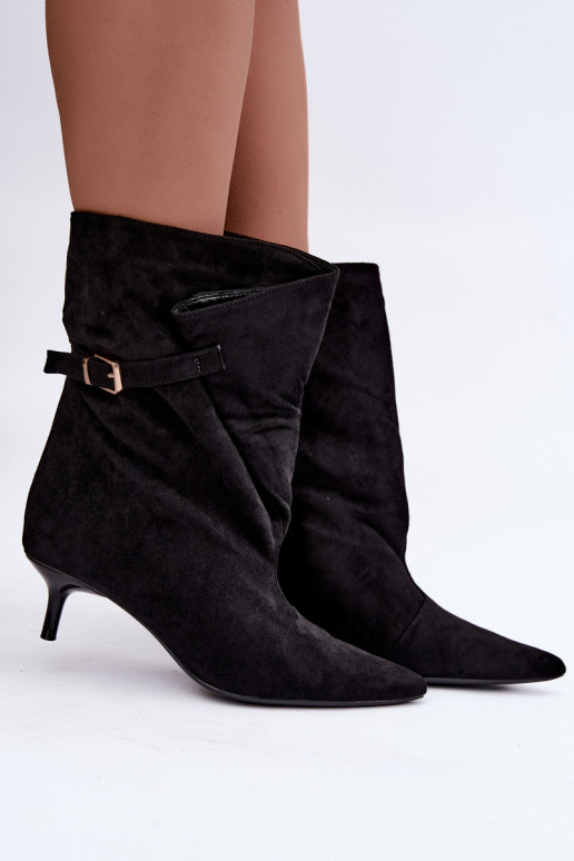 Botines de tacón bajo con hebillas en color negro Canelisse