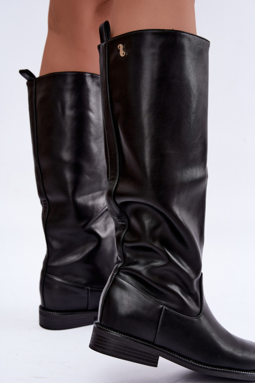 Botas altas cálidas con tacones anchos y volantes en color negro Odelira