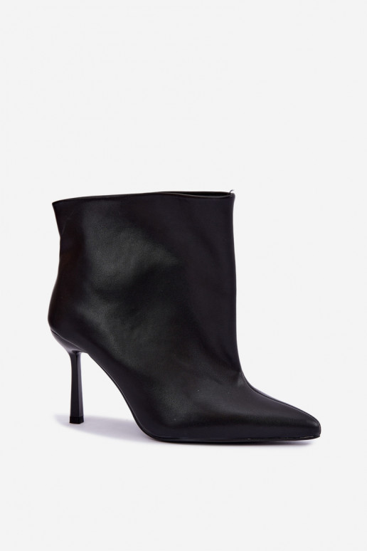 Botines slip-on con tacones finos en cuero sintético negro Kamea