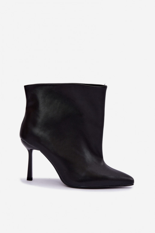 Botines slip-on con tacones finos en cuero sintético negro Kamea