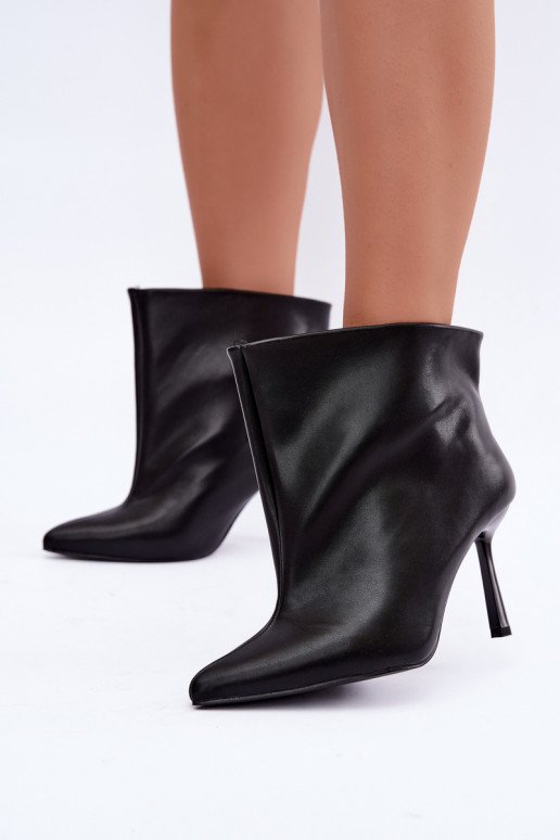 Botines slip-on con tacones finos en cuero sintético negro Kamea