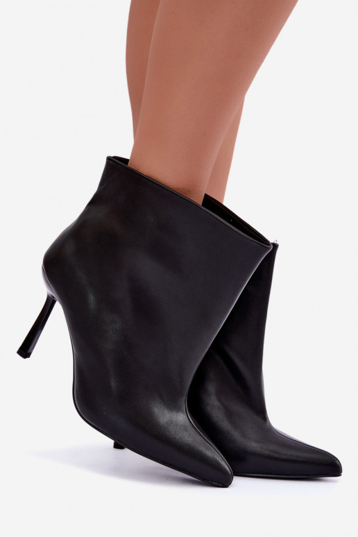 Botines slip-on con tacones finos en cuero sintético negro Kamea