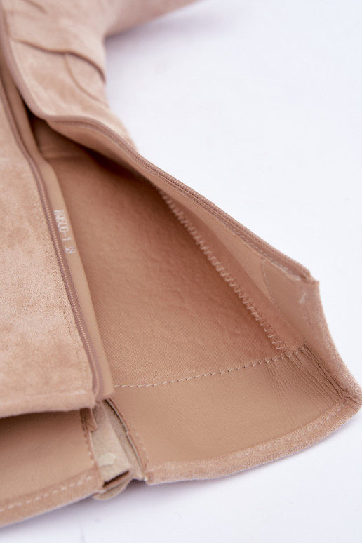 Botas altas de estilo vaquero con tacones y hebillas en color marfil Fivelle