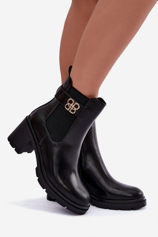 Botines cálidos y elegantes con correas decorativas en color negro Irelina