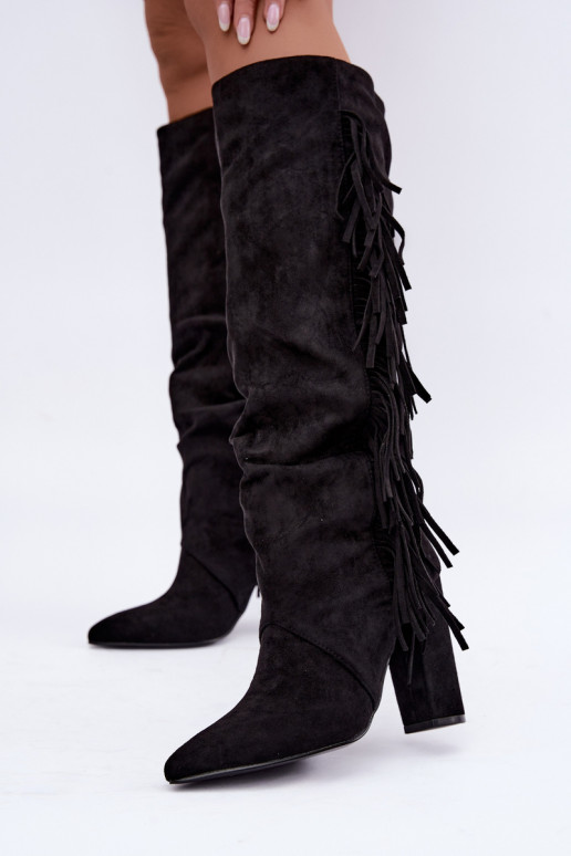 Botas altas arrugadas y cálidas con tacones y borlas en color negro Karmelle