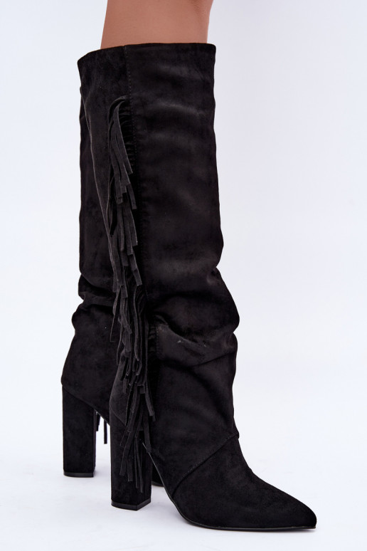 Botas altas arrugadas y cálidas con tacones y borlas en color negro Karmelle