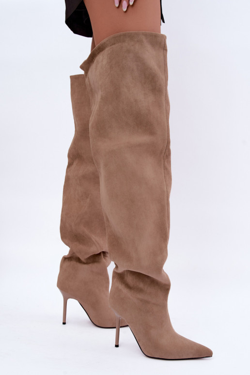 Botas altas para mujer con tacones delgados en color arena Aderelle