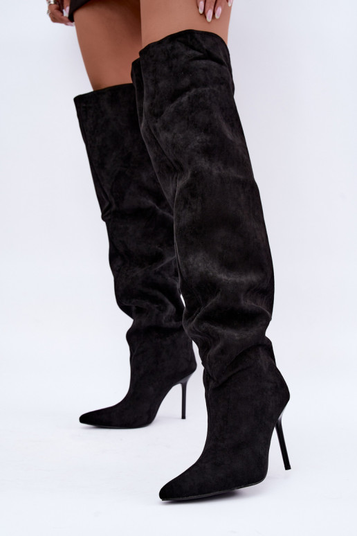 Botas altas para mujer con tacones delgados en color negro Aderelle