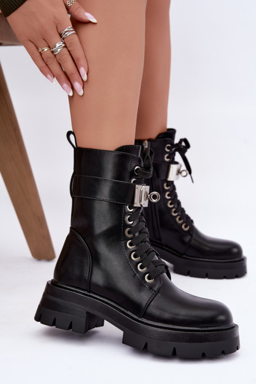 Botines de trabajo aislados con tacones decorados en negro Ardelisse