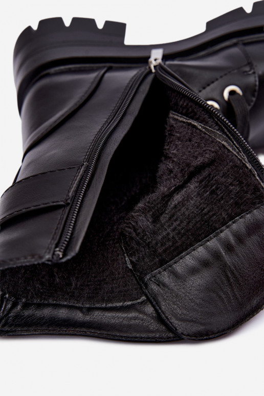 Botines de trabajo aislados con tacones decorados en negro Ardelisse