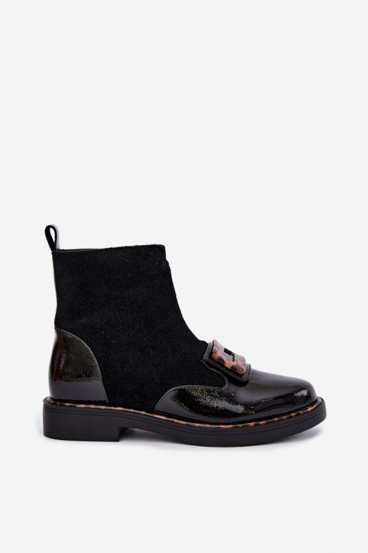 Botas de ante negras con hebilla decorativa