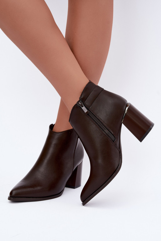 Botines acolchados con tacón y correas decorativas Czekoladoje Irmelle