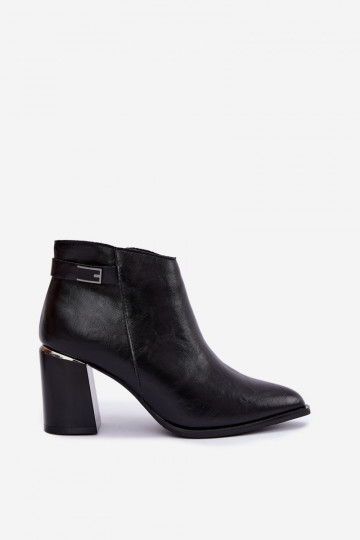 Botines negros acolchados con tacón y correas decorativas Irmelle 2