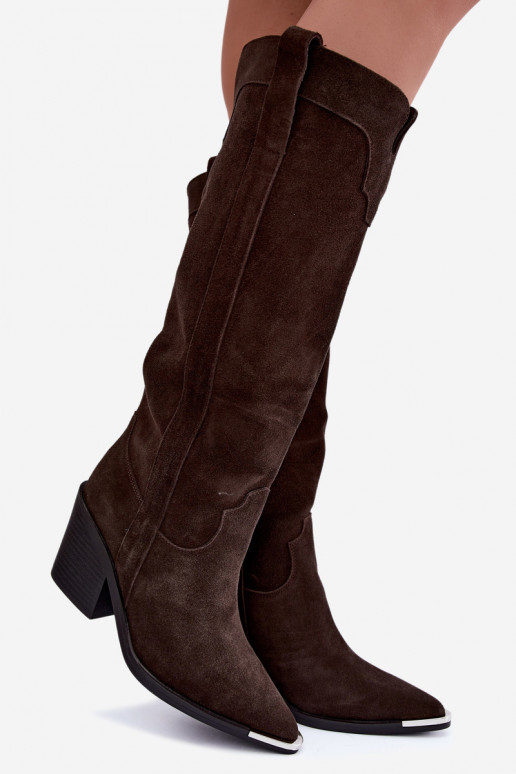Botas altas de estilo cowboy con tacones en ante sintético marrón