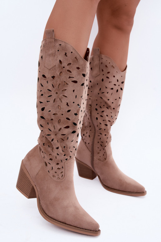 Botas altas de estilo cowboy con tacones en color arena Salirae