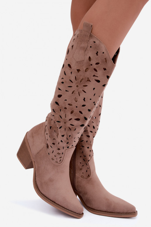 Botas altas de estilo cowboy con tacones en color arena Salirae