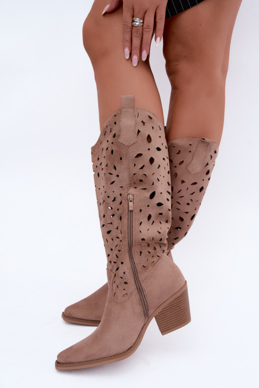 Botas altas de estilo cowboy con tacones en color arena Salirae
