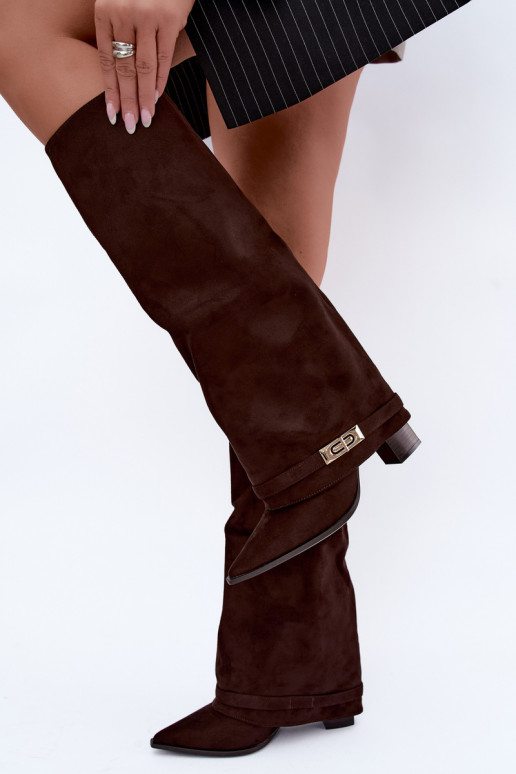 Botas altas cálidas con caña cosida y tacones en marrón Jorella